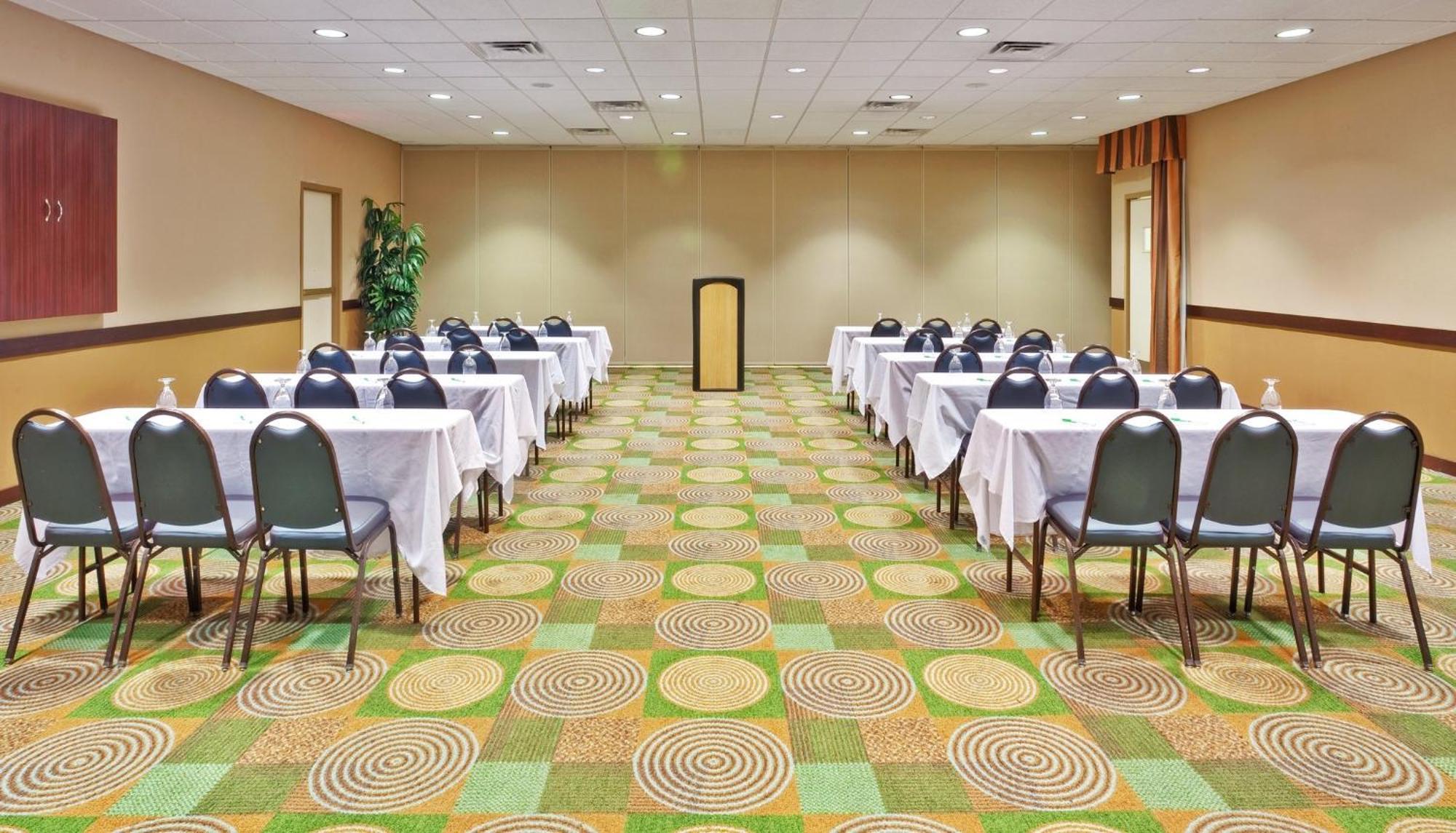 Holiday Inn Bloomington-University Area By Ihg Ngoại thất bức ảnh