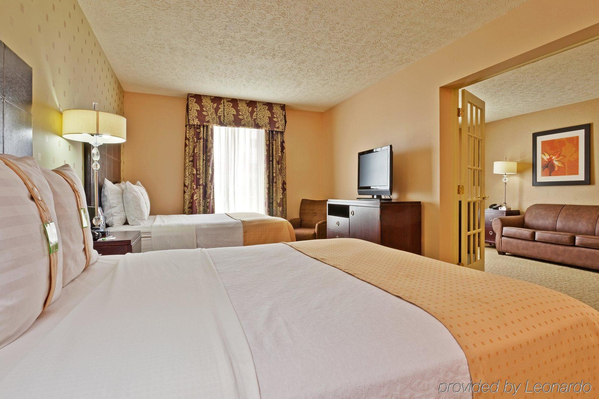 Holiday Inn Bloomington-University Area By Ihg Phòng bức ảnh
